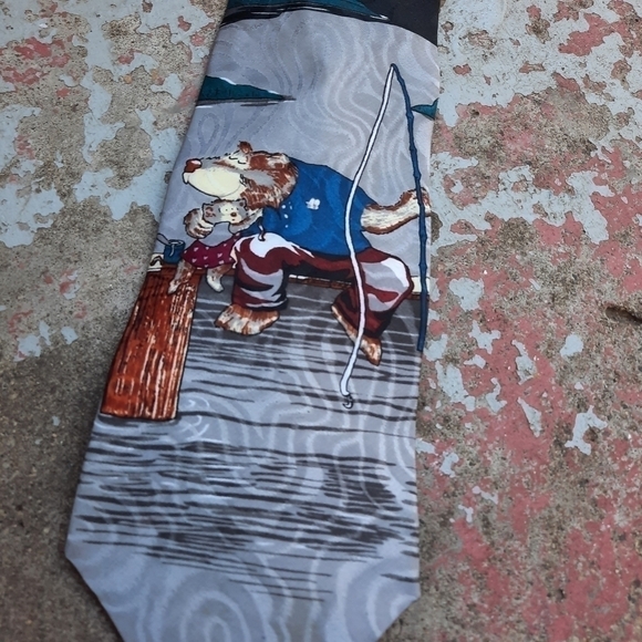 Gone fishing hallmark tie - Picture 2 of 3